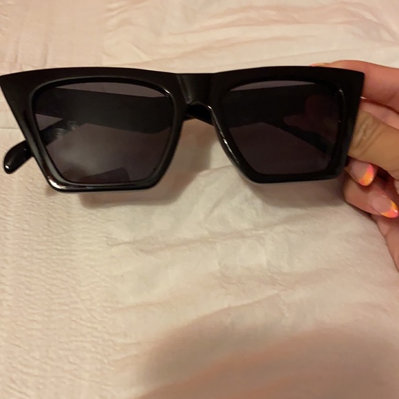 sunglasses - Picture 3 of 3
